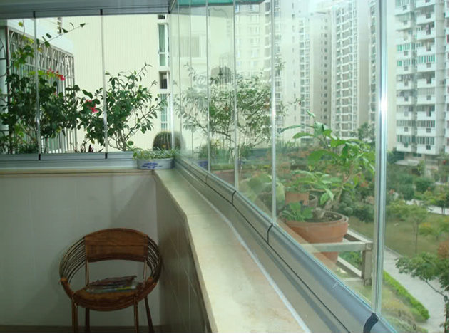 無(wú)框陽(yáng)臺(tái)