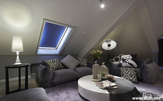 閣樓會(huì)客廳裝修